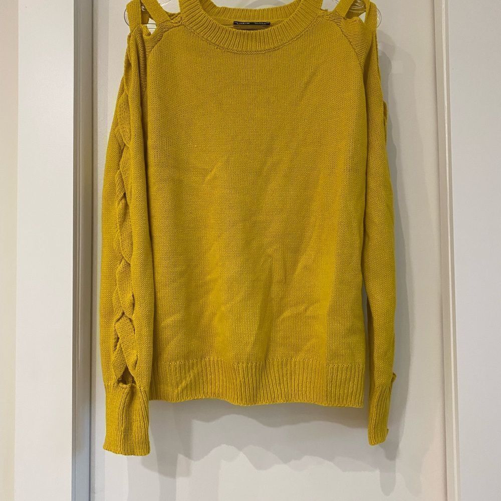 SHEIN Mustard Yellow Crew Neck Sweater with open sleeves cross pattern lightw M